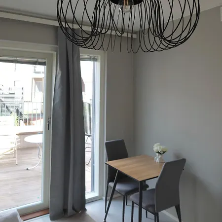 Henniina V Rautatieasema Ii Private Terrace * Όουλου